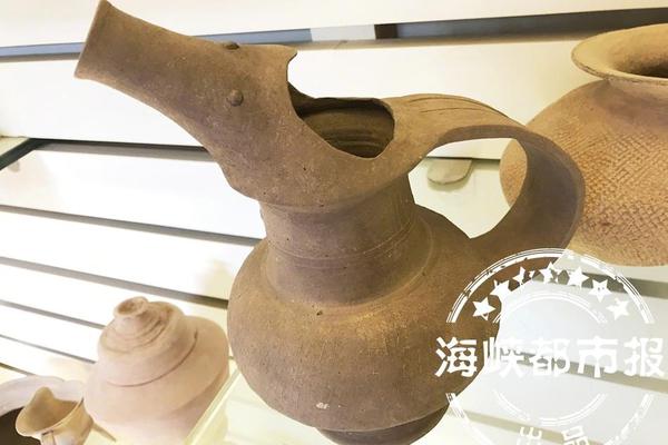 “星爵”與施瓦辛格女兒辦婚前派對，準岳父出席笑逐顏開