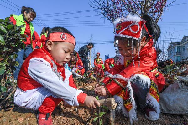 不負眾望！“多金”電影《羅馬》定檔5月10日