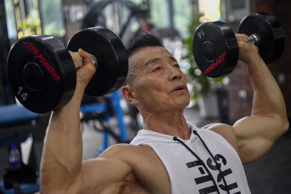 運動版有中出排氣 新款思域外觀夠酷