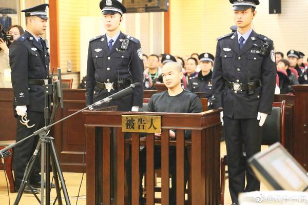 吳奇隆當爸微博報喜：母子平安