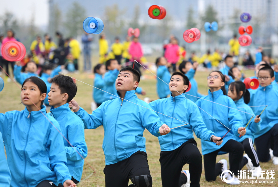 女子價(jià)值9000元的寵物雞 被人偷宰準(zhǔn)備下鍋(圖)