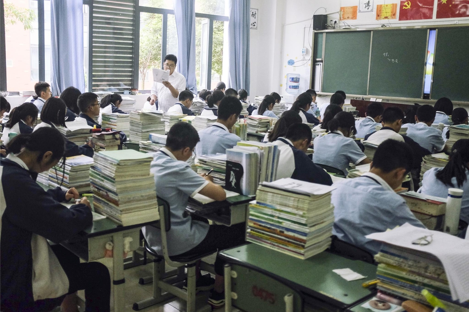 越南與印尼在南海爆發(fā)沖突：艦船對撞、持槍叫罵還豎中指