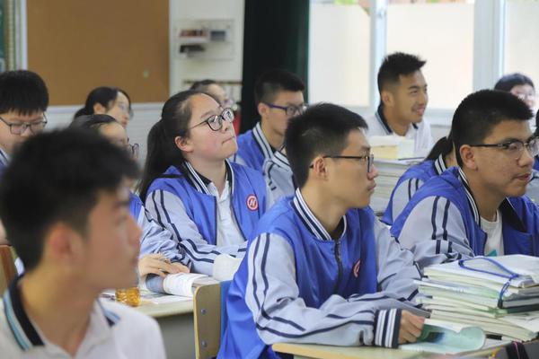 為啥都在夸這沒到7分的英超片