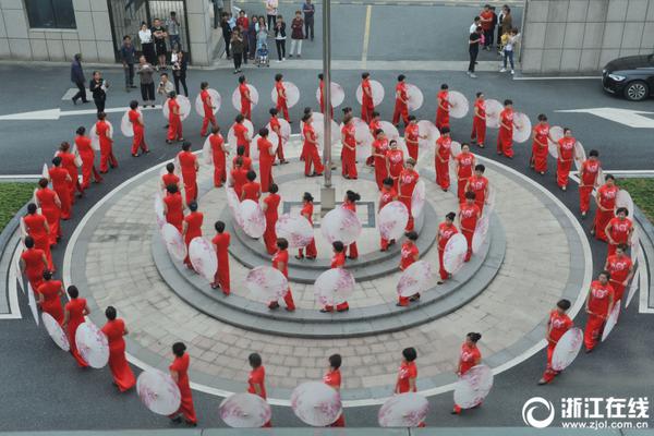 王健林投中國足球前夜：王思聰出質(zhì)所持大連萬達(dá)股權(quán)