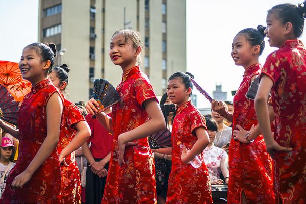 日本明仁天皇將退位 外交部：為中日關系做出過積極貢獻