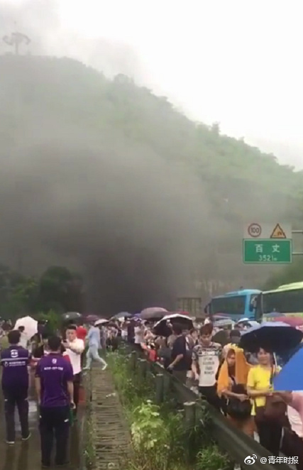 南京珍珠泉，地下泉水冒出似明珠