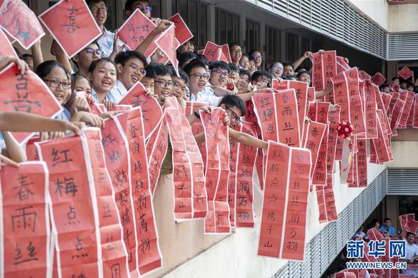 南海上演全武行，越南海警船高速撞向印尼軍艦，雙方展開接舷戰