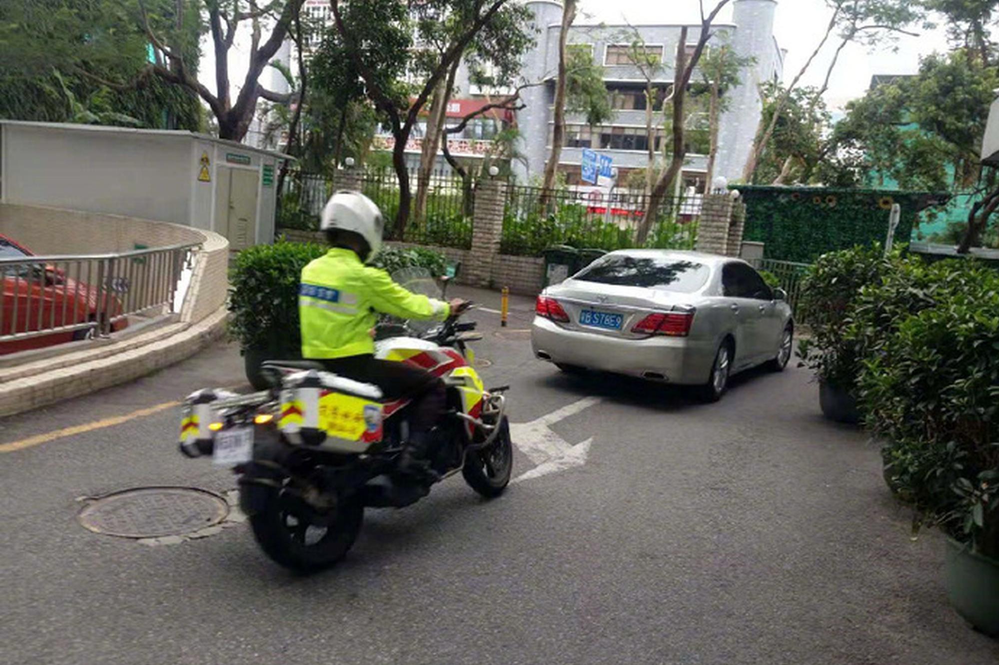 刑滿釋放人員持刀猛刺獄警致死 被提起公訴