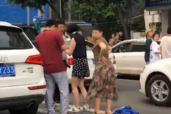 五一臨近電視“騷動”：高端產品成消費拉動力