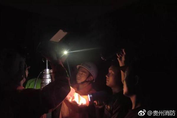 女兒嫁了有錢人，母親去看她，每次都不進家門