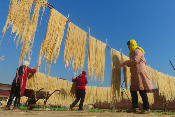 俄勝利日閱兵空中方隊彩排曝光 都有哪些戰機