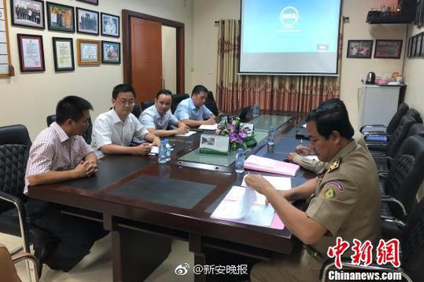 楊紫為張一山送畫卻被嘲臉大