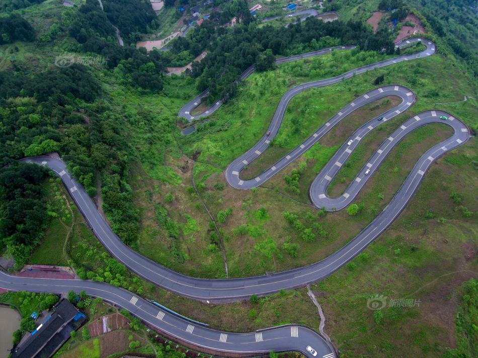 比亞迪唐連撞數車致一死五傷，司機五問比亞迪：剎車為何失效？