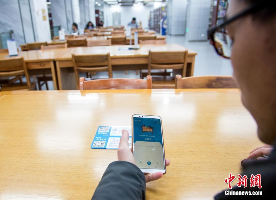 油煙機該選頂吸還是側吸