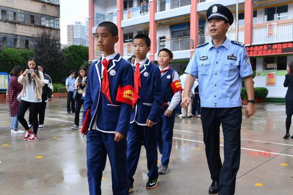 如果隋文帝建一個群會聊什么