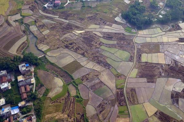 滬通鐵路南通段500千伏超高壓遷改完成
