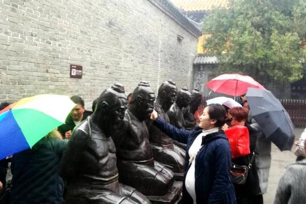 被黃景瑜安利的這款包后，再也無法止住買買買的步伐！