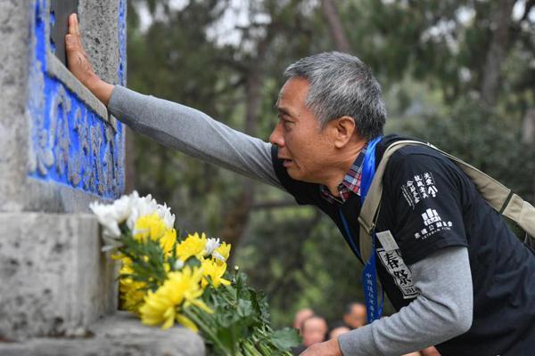 鳳凰周刊：如果不靠高考，你該如何體面地出人頭..