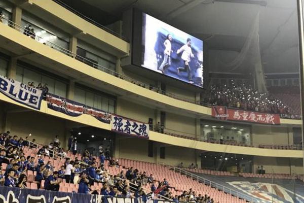 “星爵”與施瓦辛格女兒辦婚前派對，準岳父出席笑逐顏開