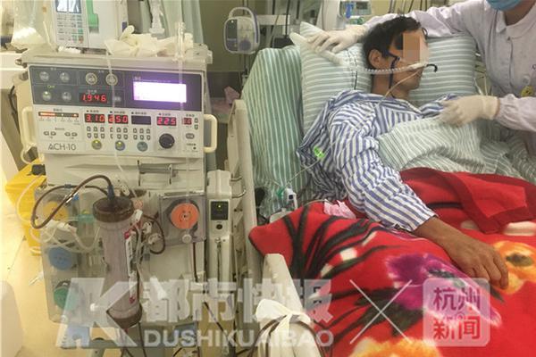 收18瓶高檔白酒 重慶公安局原局長何挺下屬被雙開