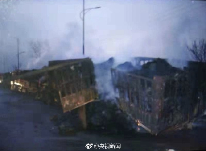 賺了2個(gè)億，雷軍履約送拉卡拉創(chuàng)始人一千克金磚
