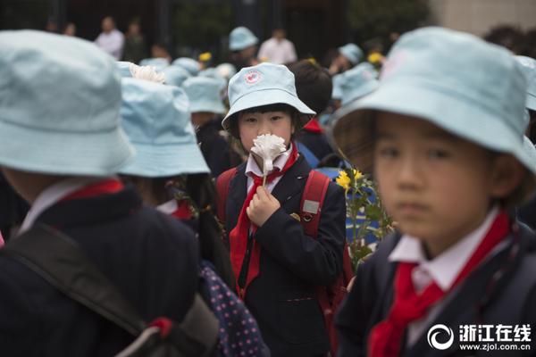 張鎬濂考入上戲安慰洪欣