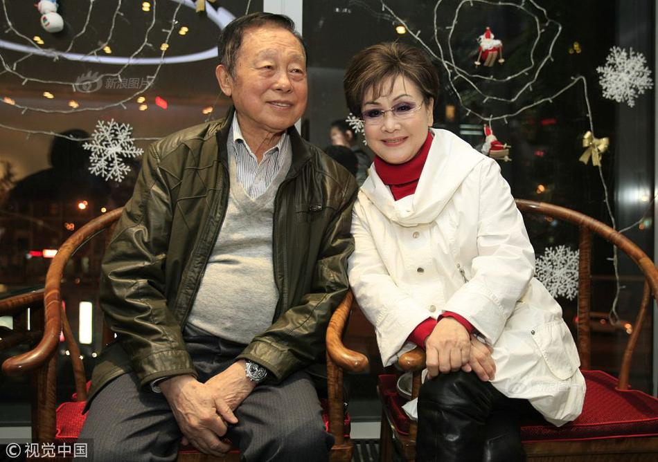 劉詩詩產子48歲吳奇隆終于當爸!85后四小花旦只剩她沒當媽