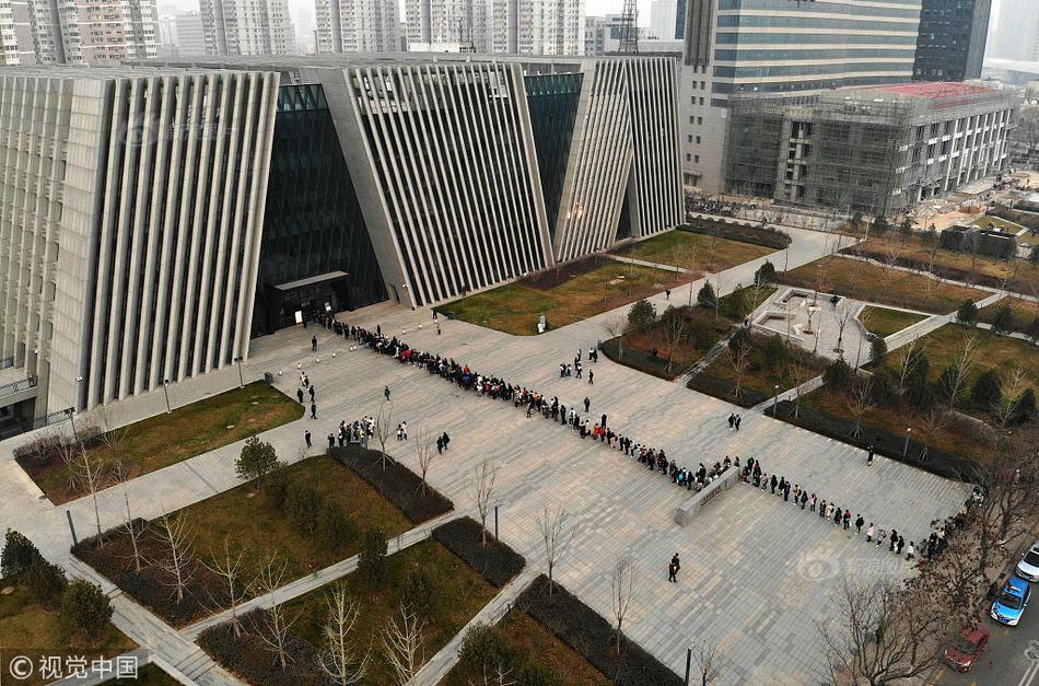 馬斯克:特斯拉下一代跑車續航超1000公里