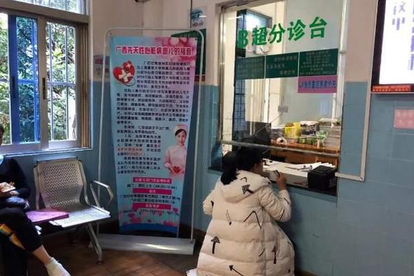 國產(chǎn)航母掛出P字旗 意為“所有人員上船 即將啟航”