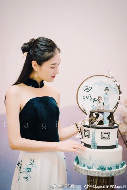 只要能活得好，她不介意做個(gè)毒婦