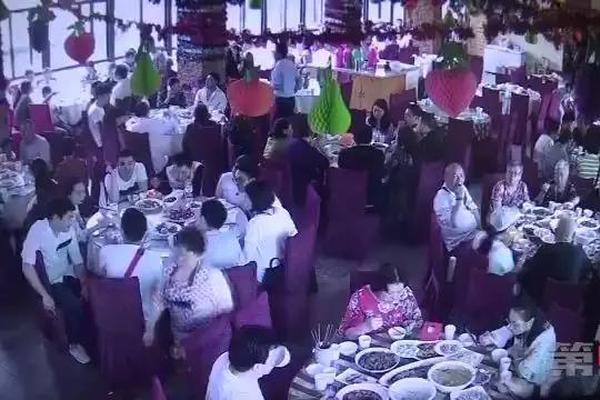 烏新總統(tǒng):俄用護照誘烏公民是浪費時間