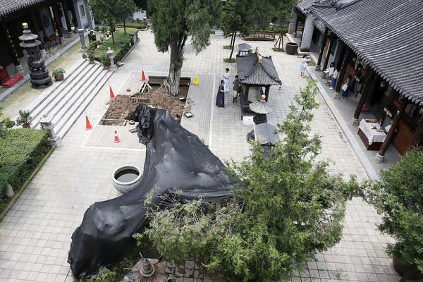 小紅書代寫產業鏈:編出"種草"筆記 花錢可上熱門推薦