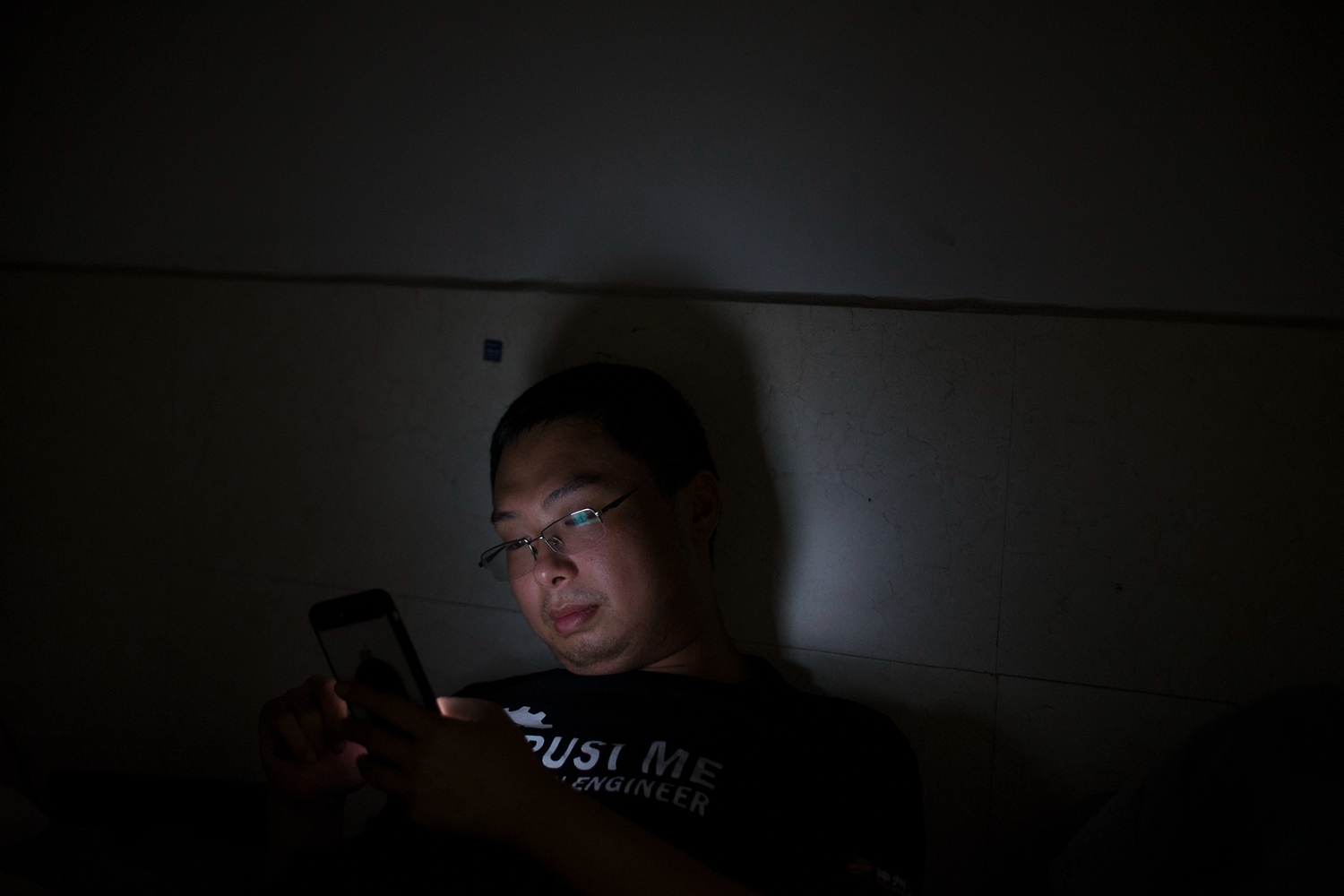 育兒熱搜：2歲前不應(yīng)看電子屏幕