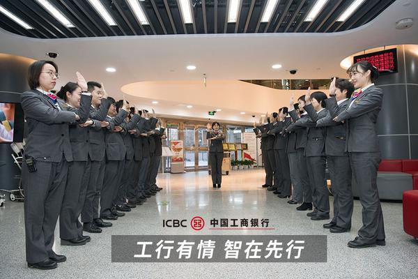 現(xiàn)實(shí)版逆襲：廢柴青年變身救人英雄