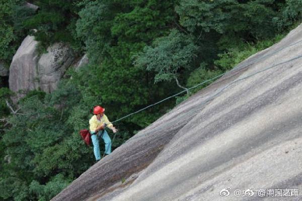 被黃景瑜安利的這款包后，再也無法止住買買買的步伐！