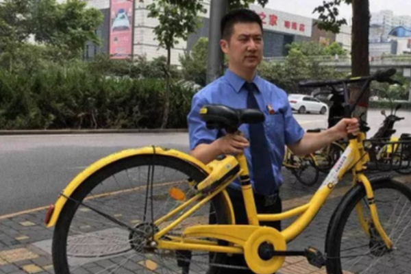 那時的我們，看不懂《小飛龍》