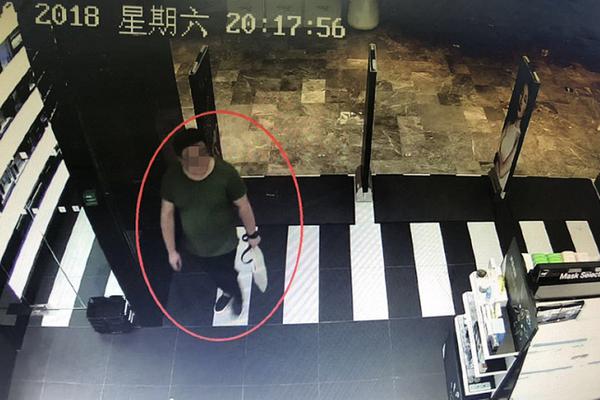 蔡國慶批朱正廷捂嘴笑 希望他們有強盛的陽剛之氣