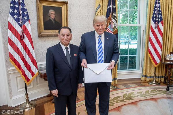 朝鮮天氣預報節目換風格 主持人起身生動解說