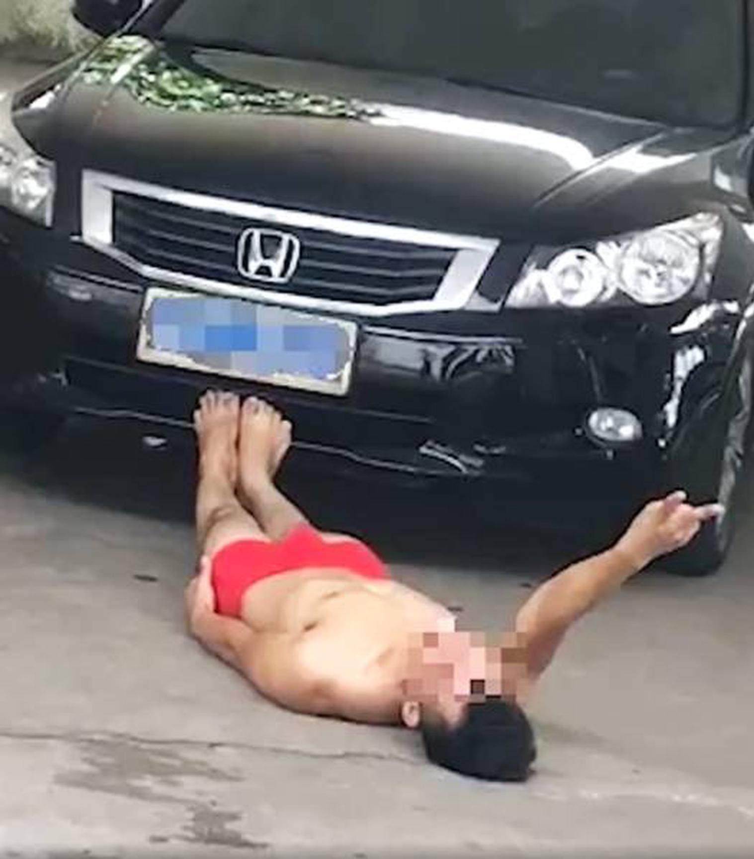 一警察深夜幫姑娘打車 聊天記錄暖爆了(圖)