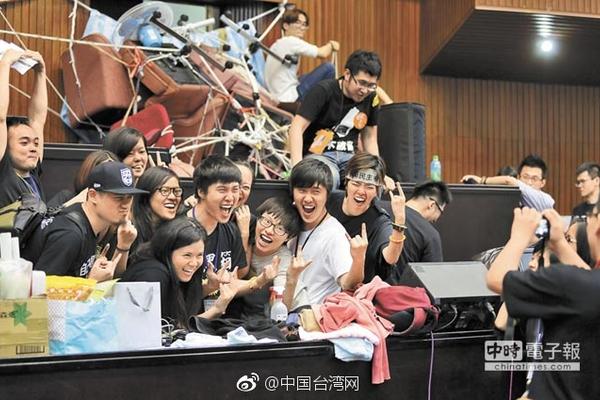 《龍珠超：布羅利》定檔5月24日 鳥山明親自操刀