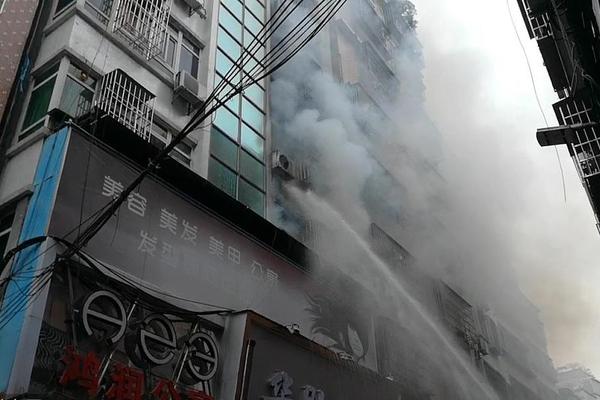 狐觀美國 | 超半數中等收入的老年人十年后付不起護理費用