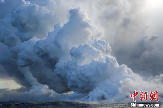 何炅與汪涵一同慶生 楊樂(lè)樂(lè)：彼此要珍惜啊