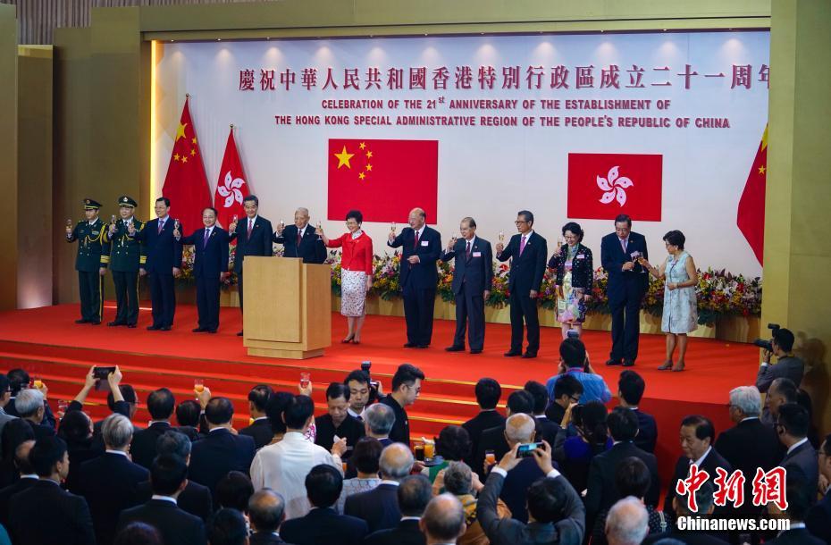 卡納瓦羅放棄國足主帥職位