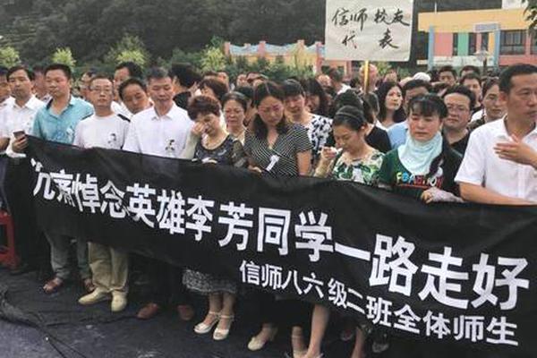 四百萬年鐘乳石遭惡意破壞 三男子砸斷后偷走
