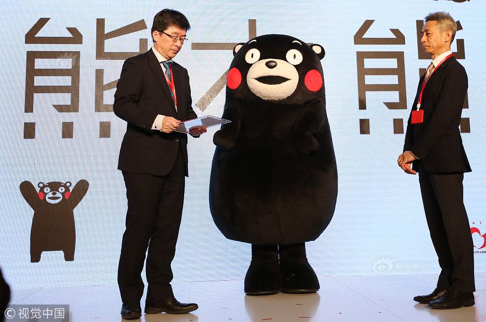 楊冪欄桿壓腿姿勢標準 扎馬尾笑容甜美