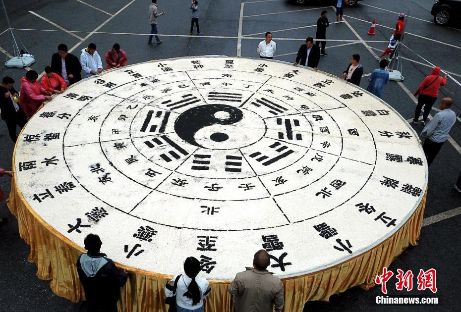 白百何高調復出后的造型越來越知性