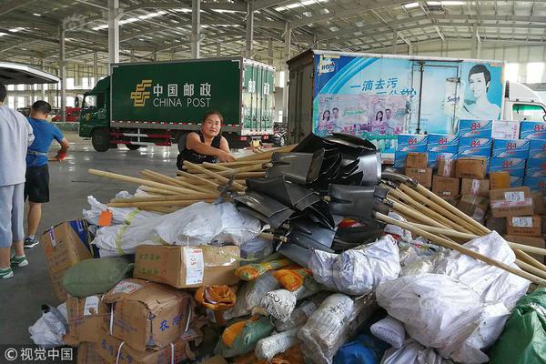 越南與印尼在南海爆發沖突：艦船對撞、持槍叫罵還豎中指