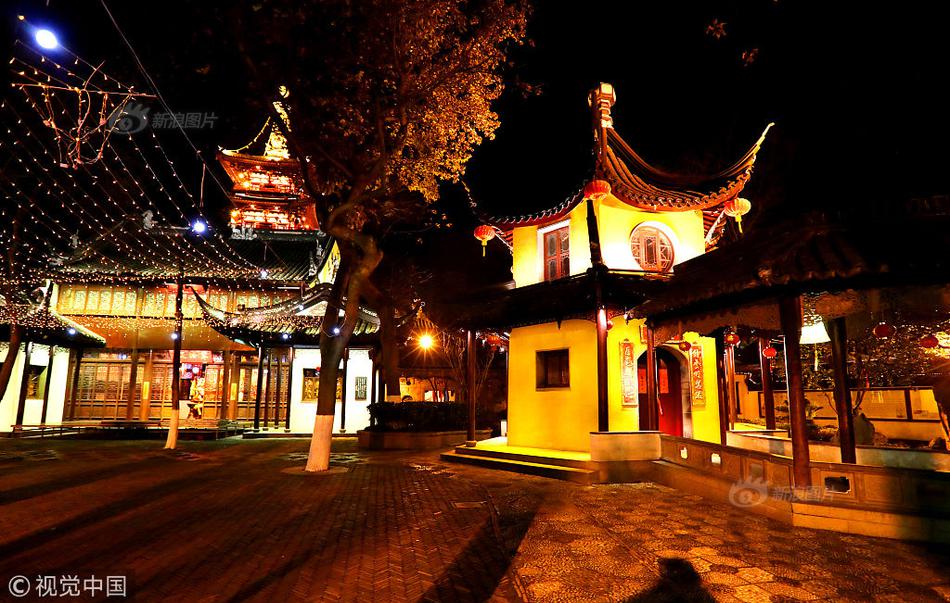 心態(tài)崩了？阿德?lián)屍叽髴?zhàn)迷失自我 正負值全場最低