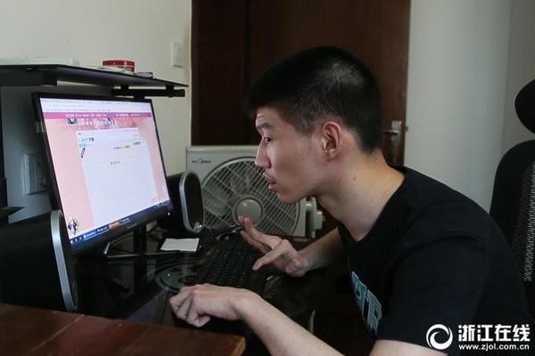 榮耀20渲染圖曝光:后置豎排四攝