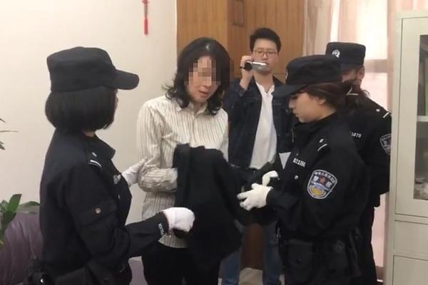 復(fù)聯(lián)英雄限量款美食微博派送